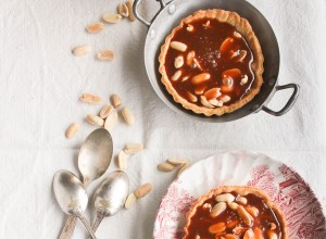 Pavlova Poire, Amandes Et Caramel Beurre Salé - Aime & Mange