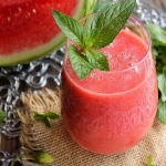 jordgubbssmoothie, vattenmelon och pepparmynta, 