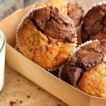 Muffins bicolores chocolat, banane et vergeoise