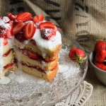 Layer cake aux fraises {sans lait}