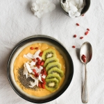 Smoothie bowl mangue et lait de coco {vegan - sans gluten}